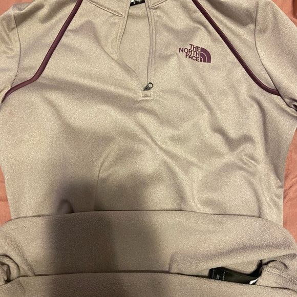 XS North Face Quarter Zip - Picture 5 of 6